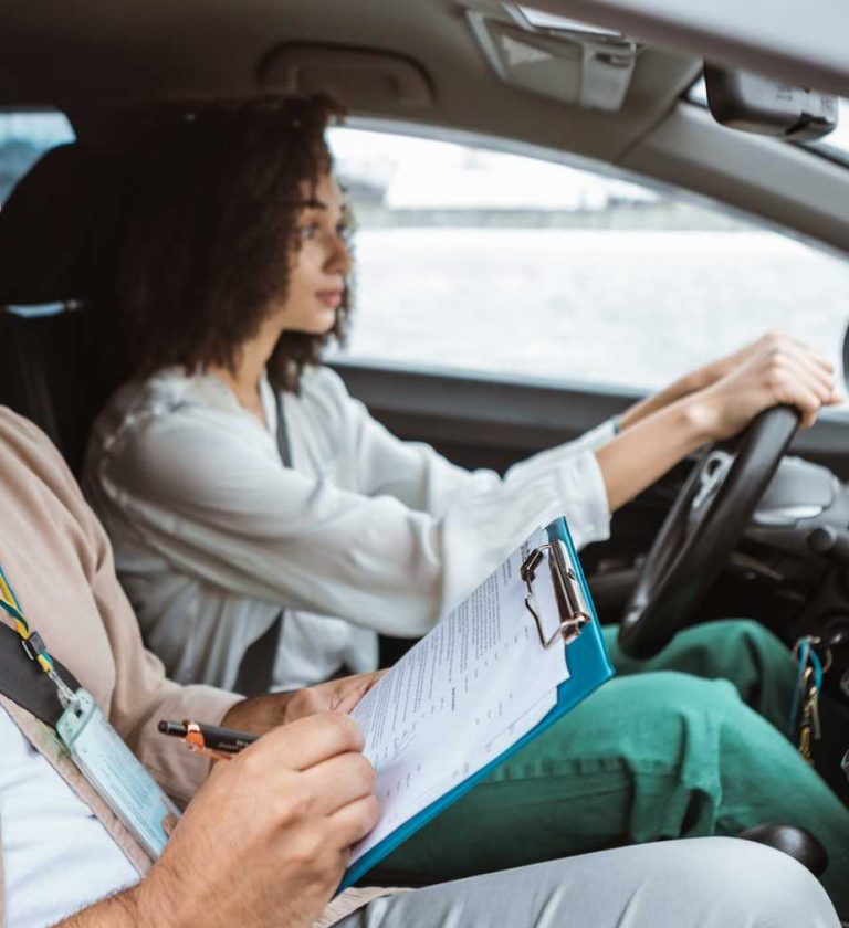 Best driving school in gladstone park Melbourne for ladies